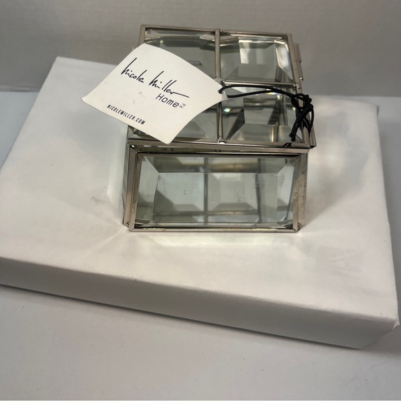 Nicole Miller Home Glass Mirrored Trinket Jewelry Box 3.5x3.5 Lid / 4X4 Base NEW - Picture 4 of 10